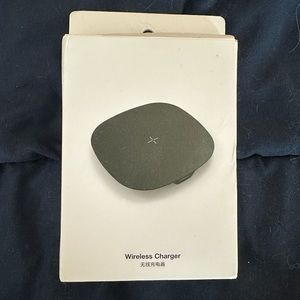 Wireless Charger - 10W charge speed